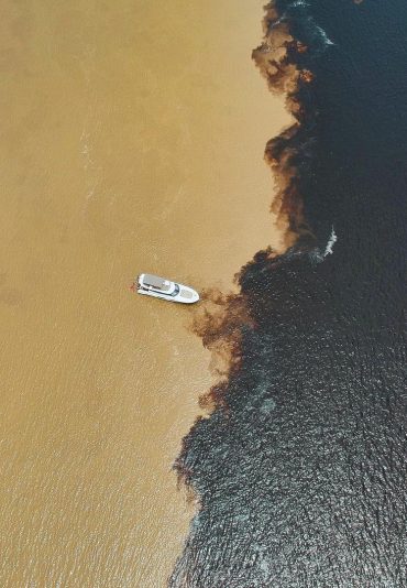 meeting of the water rio negro and rio silome